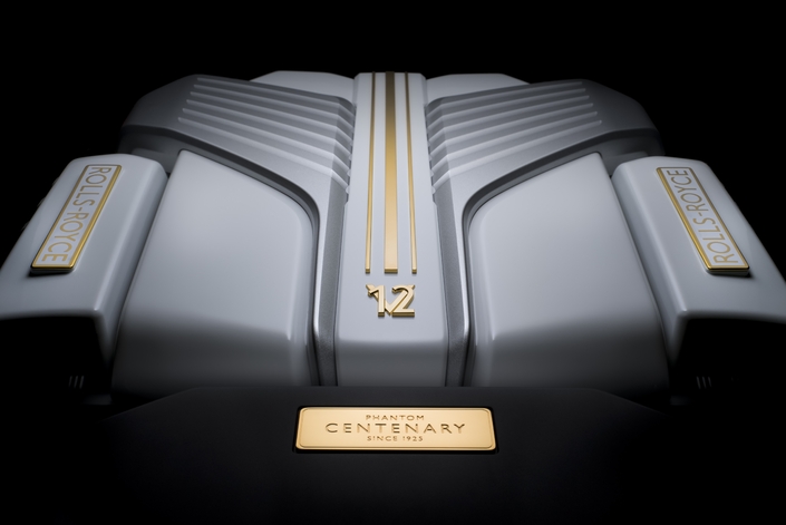 Les cents ans de Rolls-royce-moteur-v12-fiinition-or