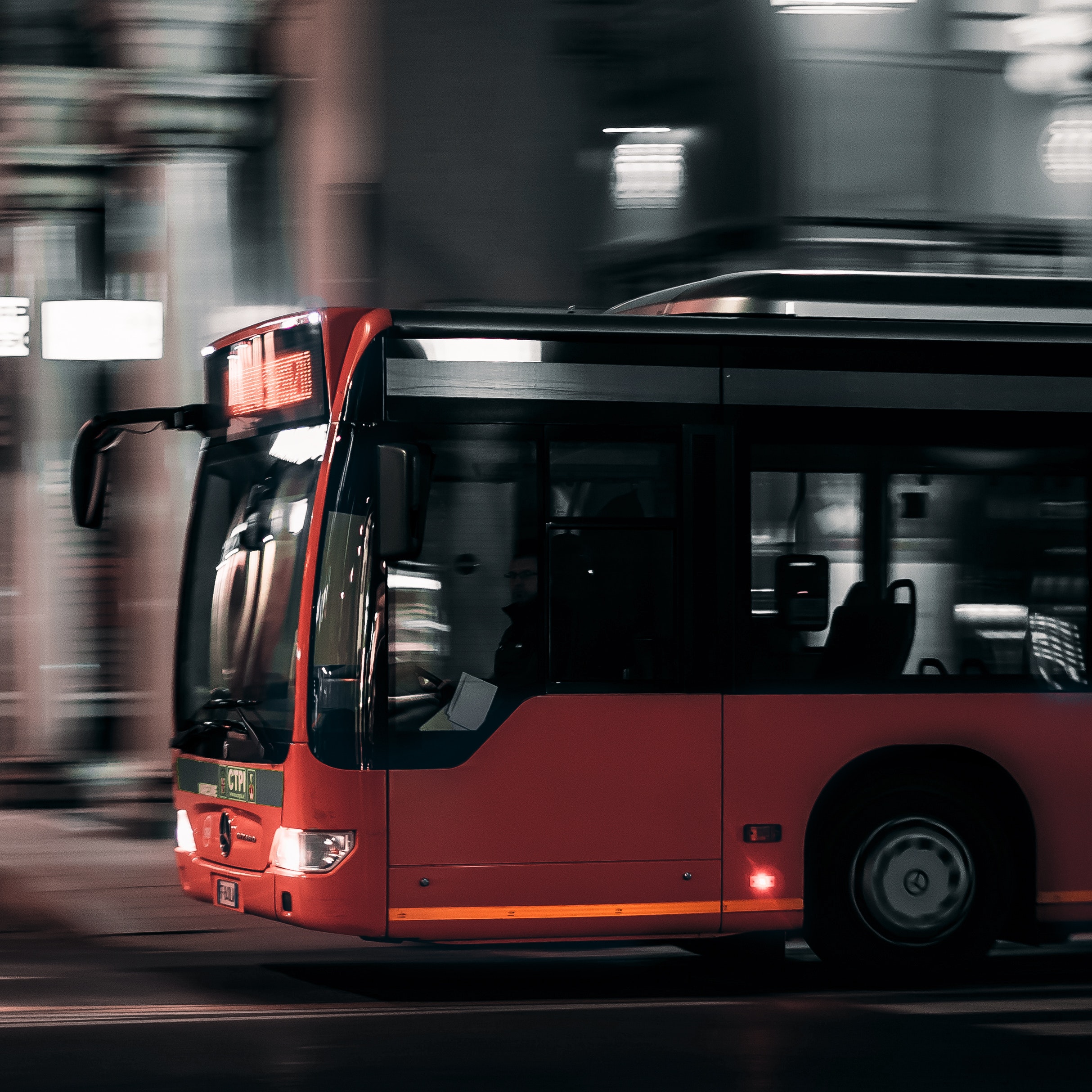 code de la route : les bus prioritaires en ville