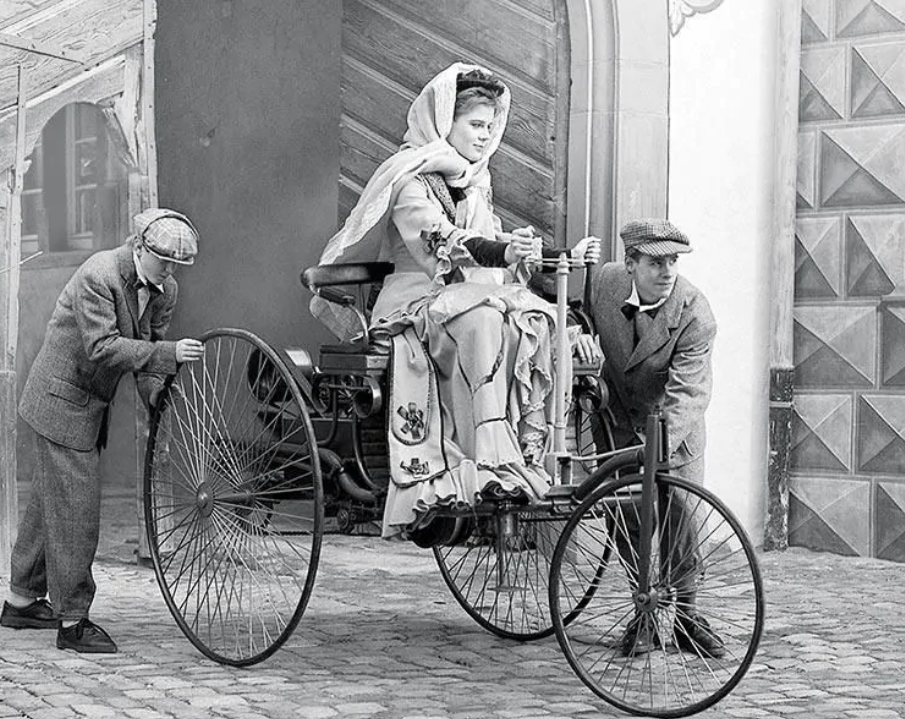 La premiere voiture de l'histoire fête ses 140 ans